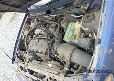 1997 Ford Escort Lx z USA, uszkodzony, nr VIN 3FALP15P1VR145288